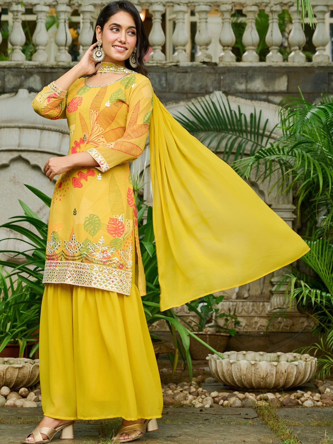 Women Floral Printed Regular Sequinned Kurta with Sharara & With Dupatta