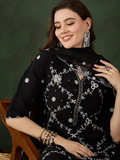 Embroidered Kurta & Trouser With Dupatta