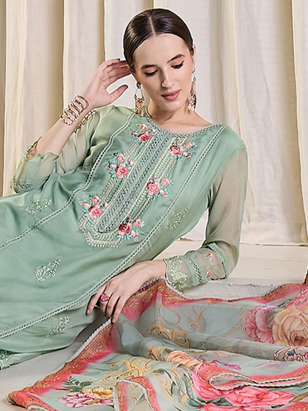 Dhiyona IE Women Floral Embroidered Kurta with Trousers & Dupatta