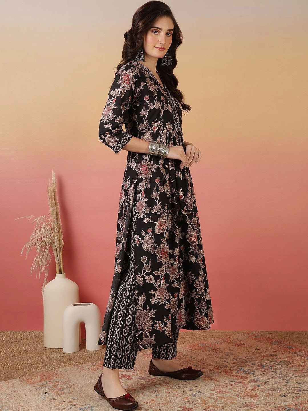 Women Floral Printed Regular Pure Cotton Kurta with Trousers & With Dupatta