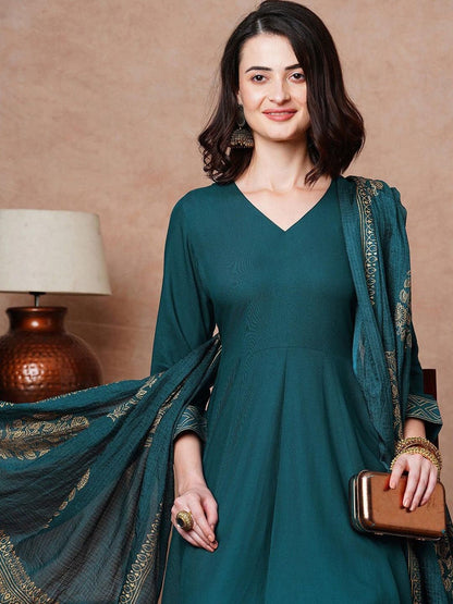 Dhiyona KL V Neck Anarkali Kurta With Trousers & Dupatta