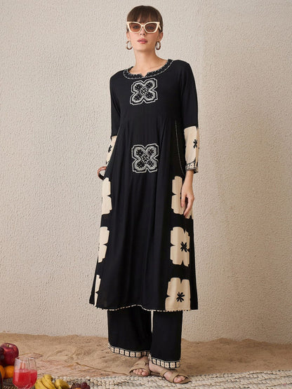 Floral Embroidered Notch Neck Empire Thread Work A-Line Kurta With Palazzo