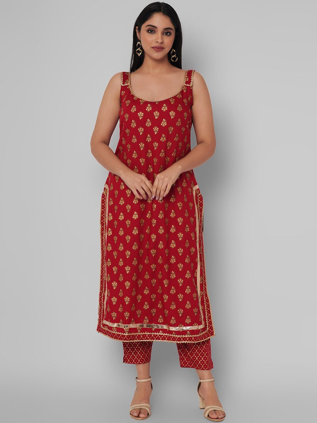 Dhiyona KL Women Red Ethnic Motifs Embroidered Gotta Patti Kurti with Trousers & With Dupatta