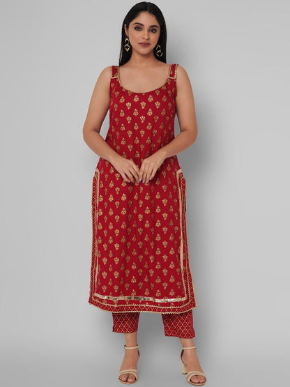 Dhiyona KL Women Red Ethnic Motifs Embroidered Gotta Patti Kurti with Trousers & With Dupatta