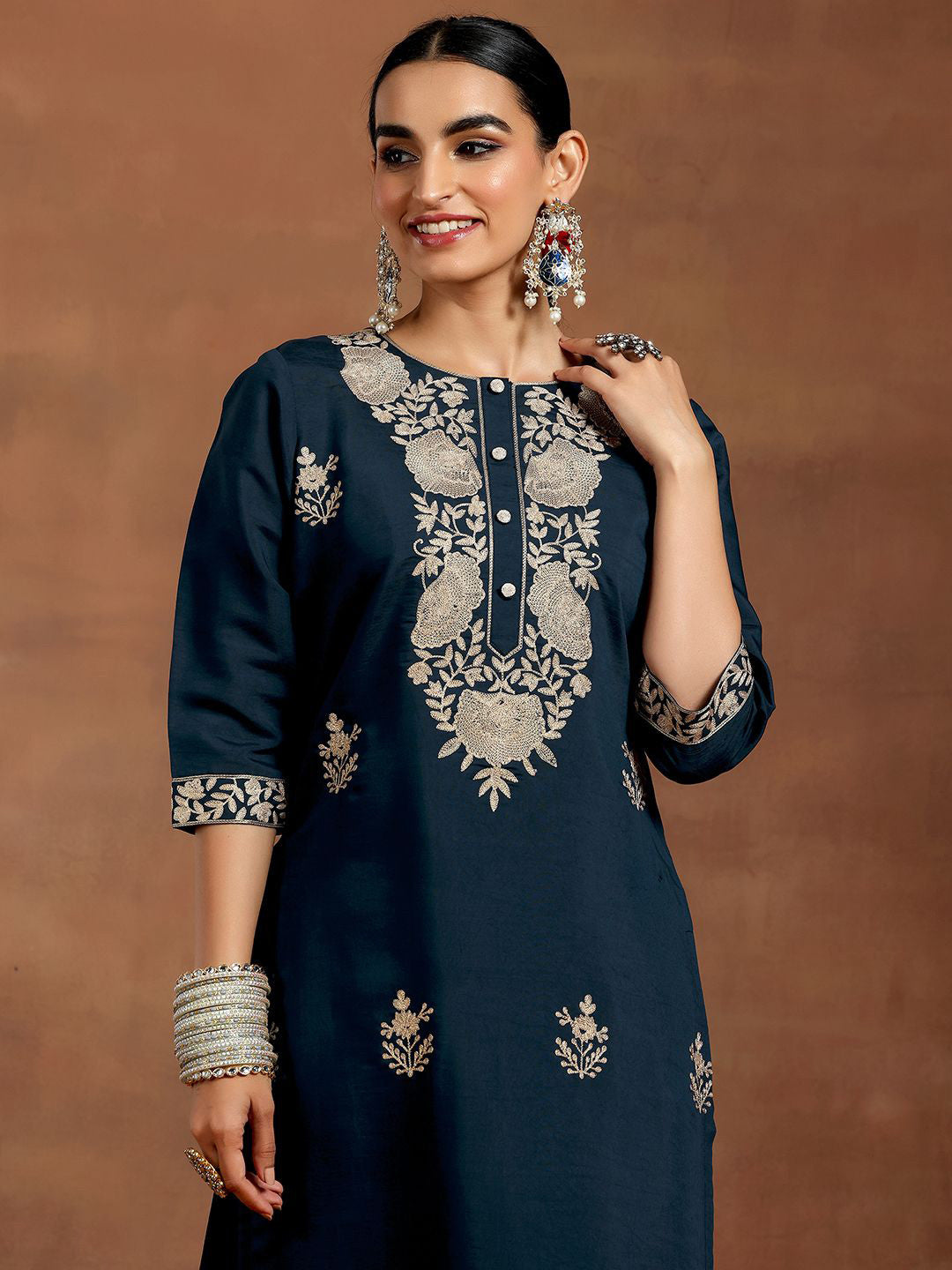 Women Floral Yoke Design Regular Republic Day Kurta with Trousers & With Dupatta