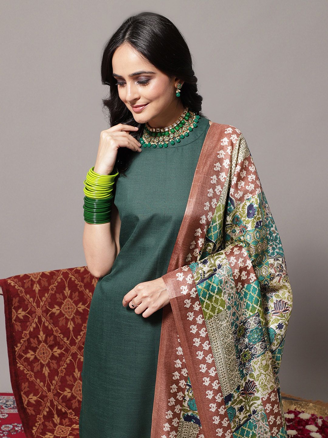 Green Regular Halter Neck Kurta With Trousers & Dupatta