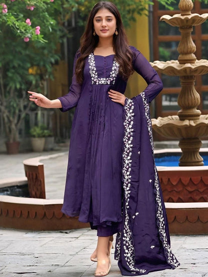 Dhiyona KL Women Begani Rayon Blend Solid Anarkali Kurta Set With Dupatta