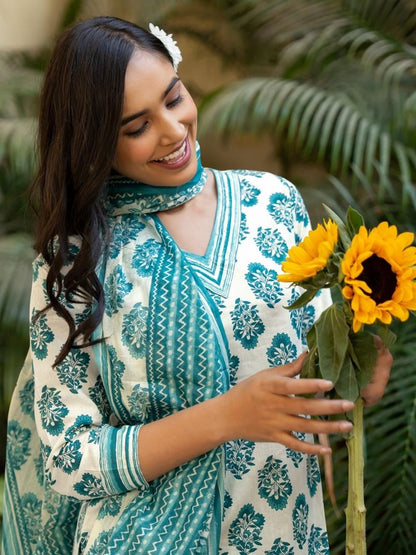 Dhiyona KL Women White Pure Cotton Kurta Sets