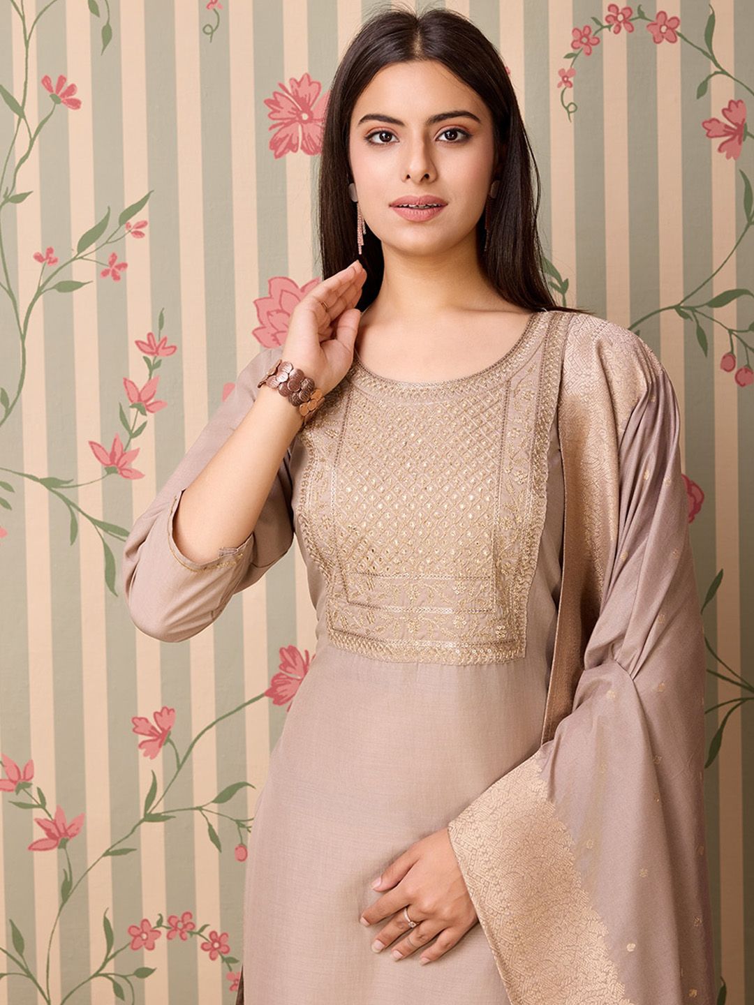 Dhiyona OD  Yoke Design Regular Thread Work Kurta with Trousers & With Dupatta