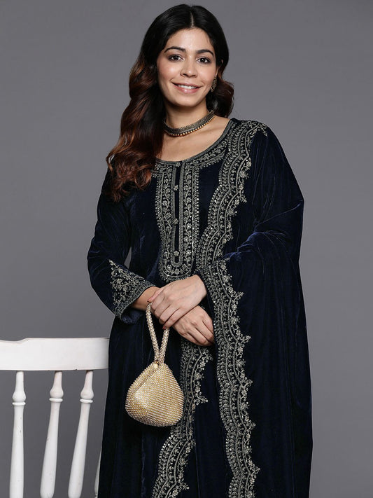 Dhiyona LL Floral Yoke Design Pleated Sequinned Velvet Kurta with Palazzos & Dupatta