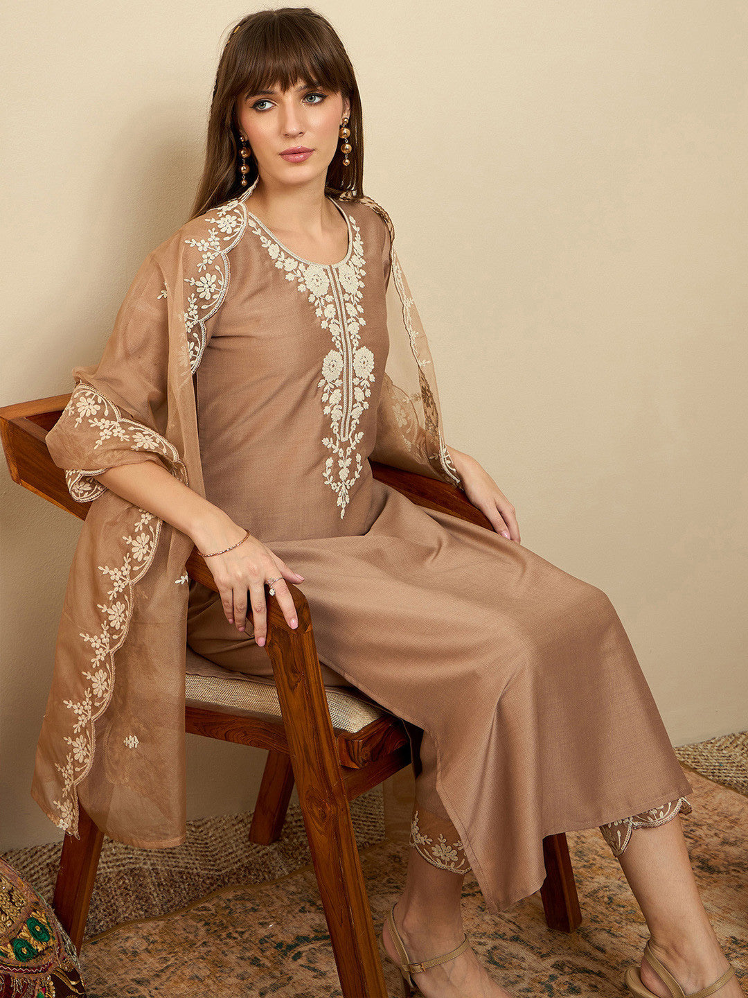 Floral Embroidered Thread Work Straight Kurta With Trousers & Dupatta