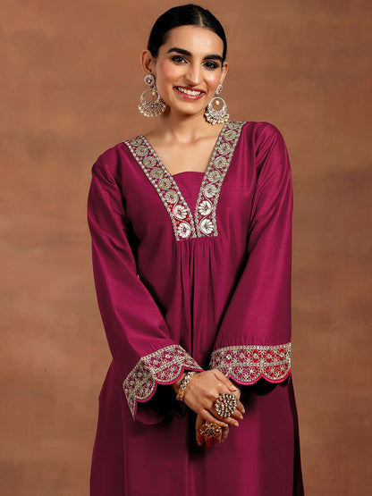 Women Floral Yoke Design Pleated Kurta with Trousers