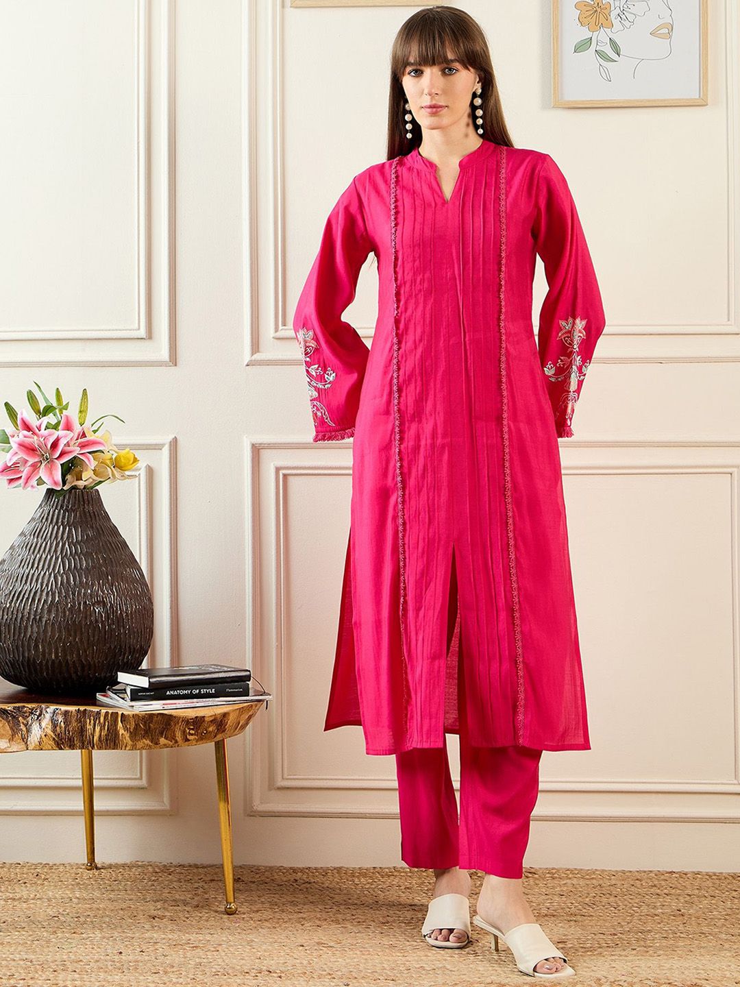 Dhiyona IE Women Magenta Kurta Sets
