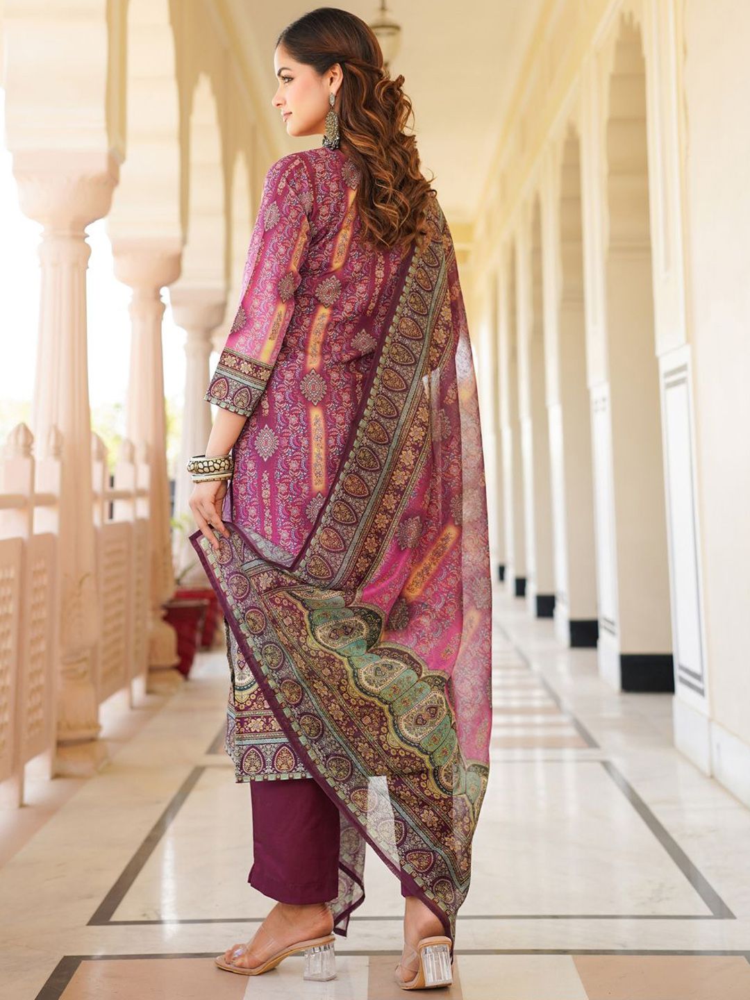 Dhiyona KL Floral Printed Round Neck Straight Kurta With Trousers And Dupatta