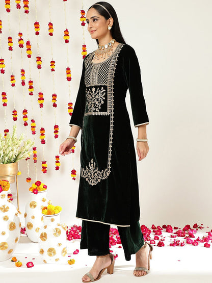 Dhiyona VA Green Ethnic Motifs Embroidered Velvet Straight Kurta & Palazzos With Dupatta