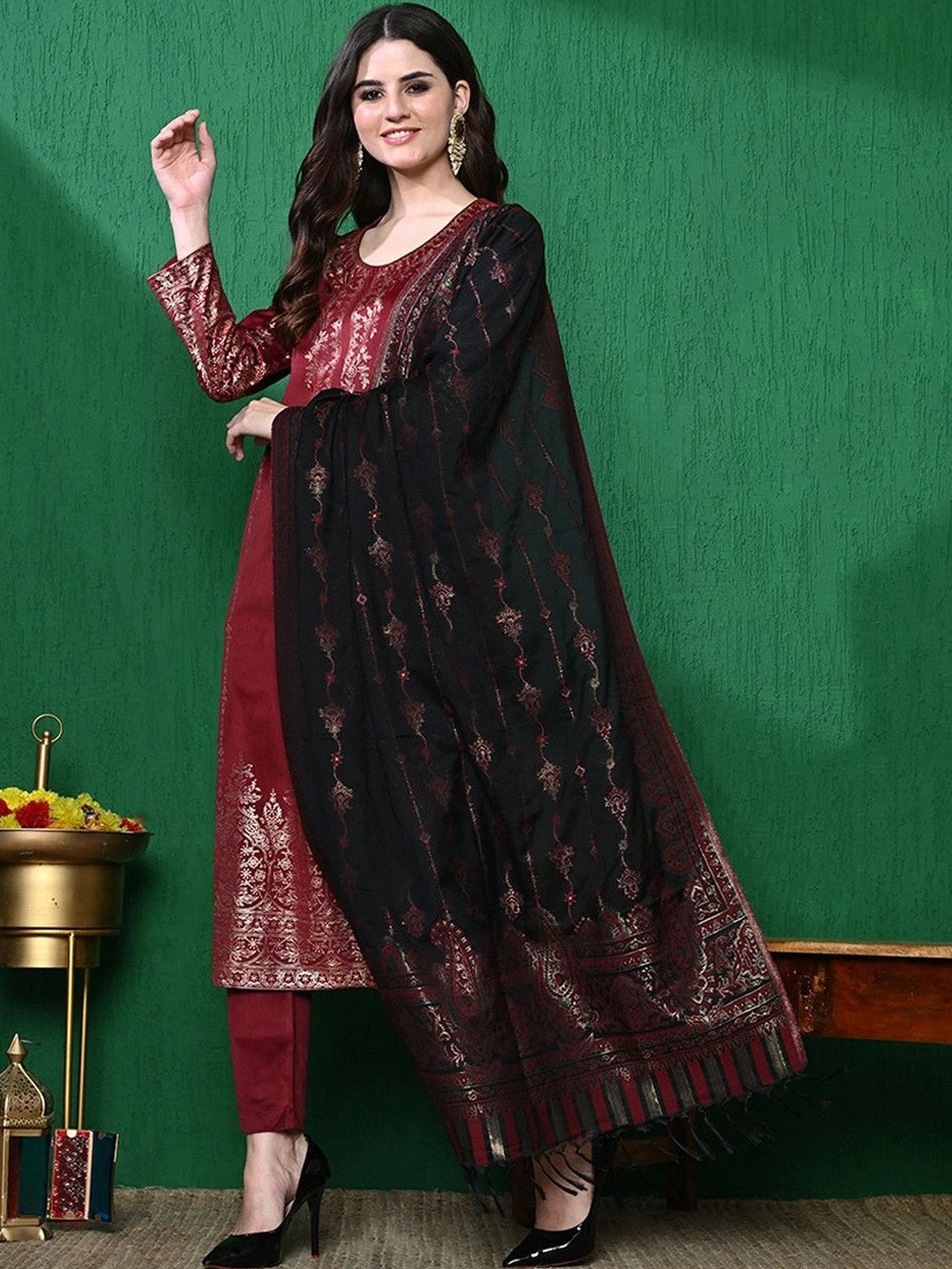 Maroon Floral Printed Winter Velvet Kurta & Trouser With Dupatta