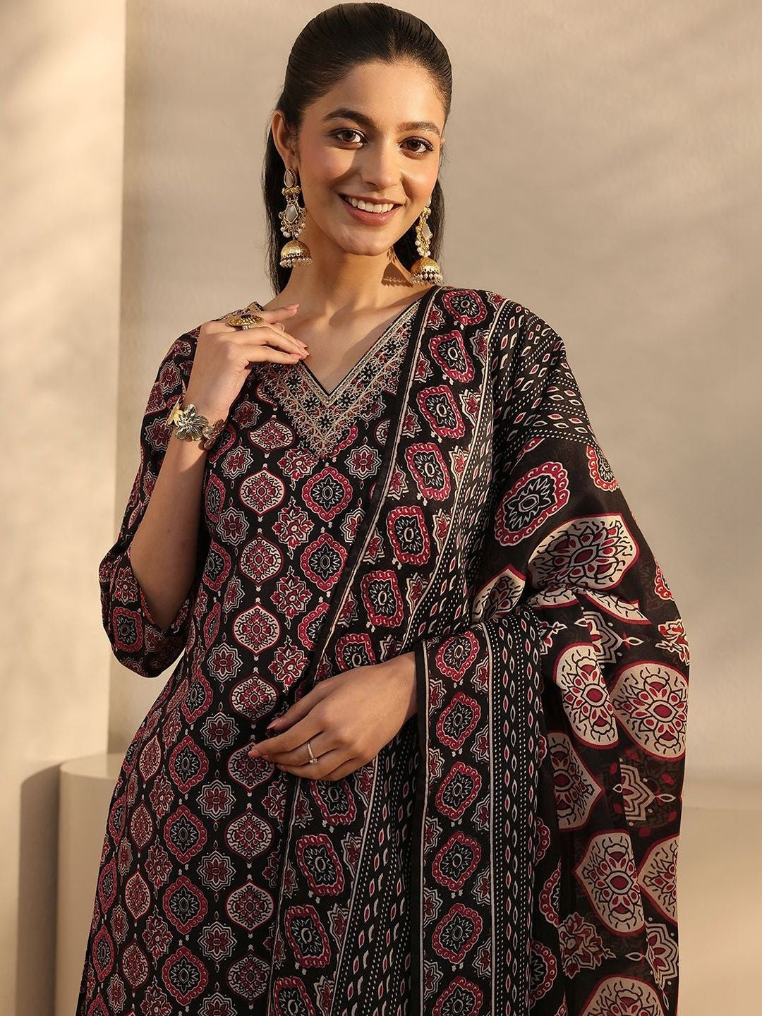 Women Ethnic Motifs Printed Regular Thread Work Kurta with Trousers & With Dupatta