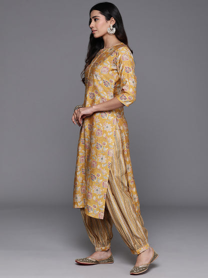 Women Floral Printed Regular Kurta with Salwar