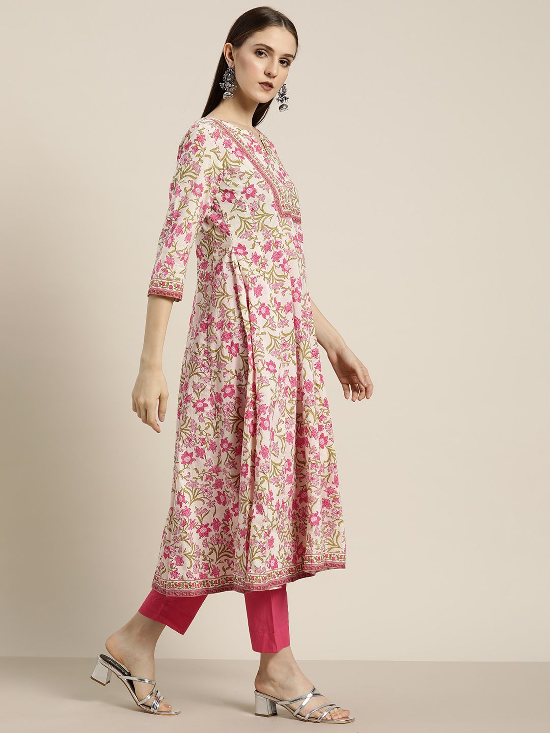 Dhiyona RR Women's Pink Floral Printed Sequinned Pure Cotton Kurta with Trousers & With Dupatta