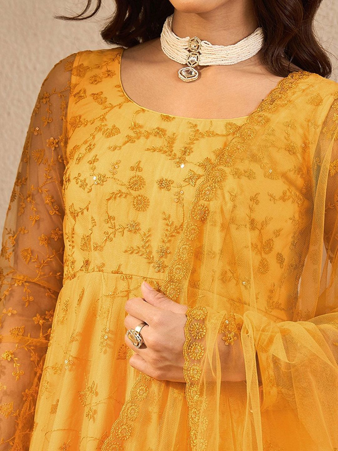 Dhiyona IN Women Floral Embroidered Regular Thread Work Kurta with Palazzos & Dupatta