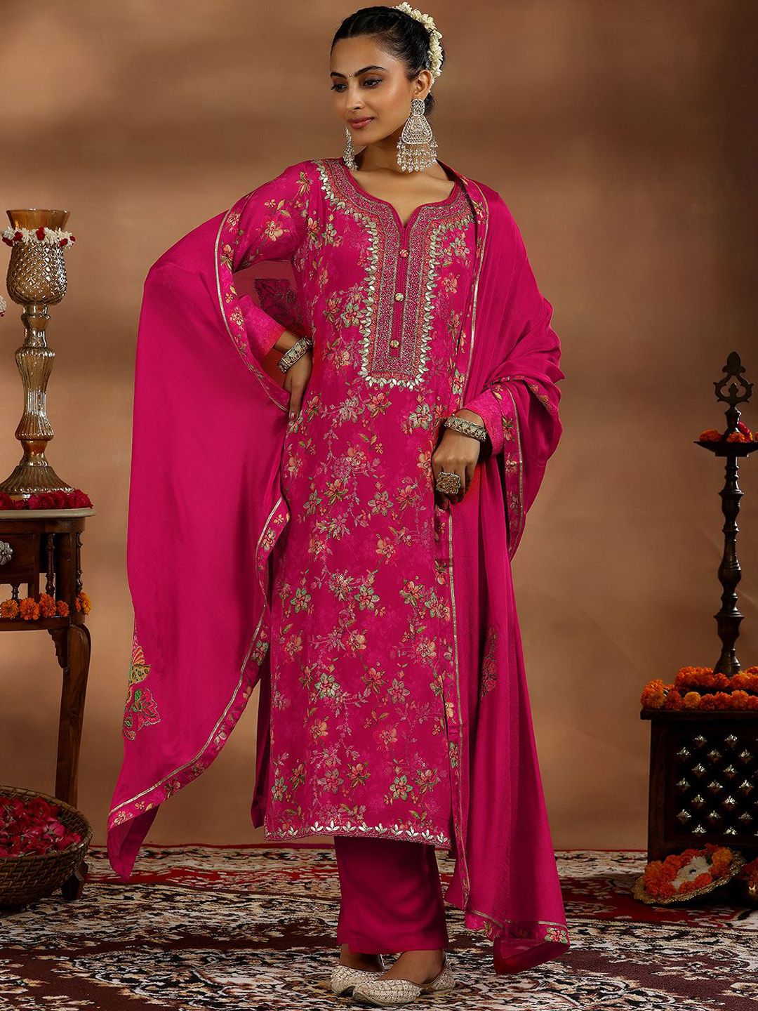 Dhiyona LL Women Floral Printed Regular Sequinned Silk Chiffon Kurta with Palazzos & With Dupatta