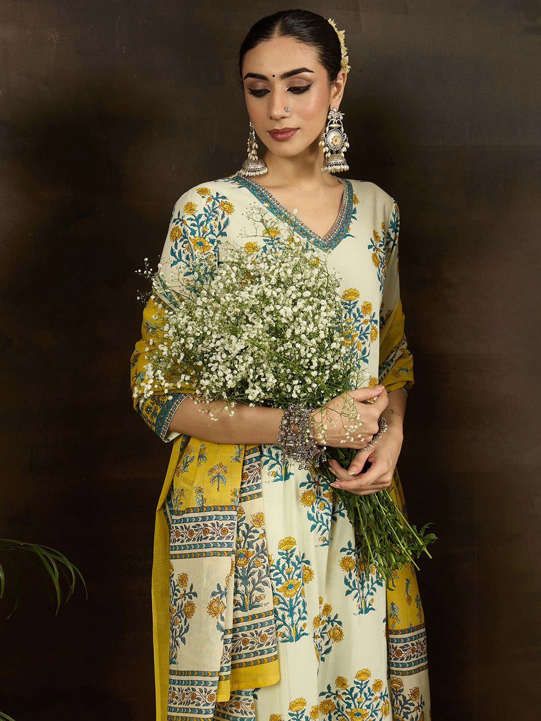 Women Floral Printed Cotton Kurta with Pyjama & Dupatta
