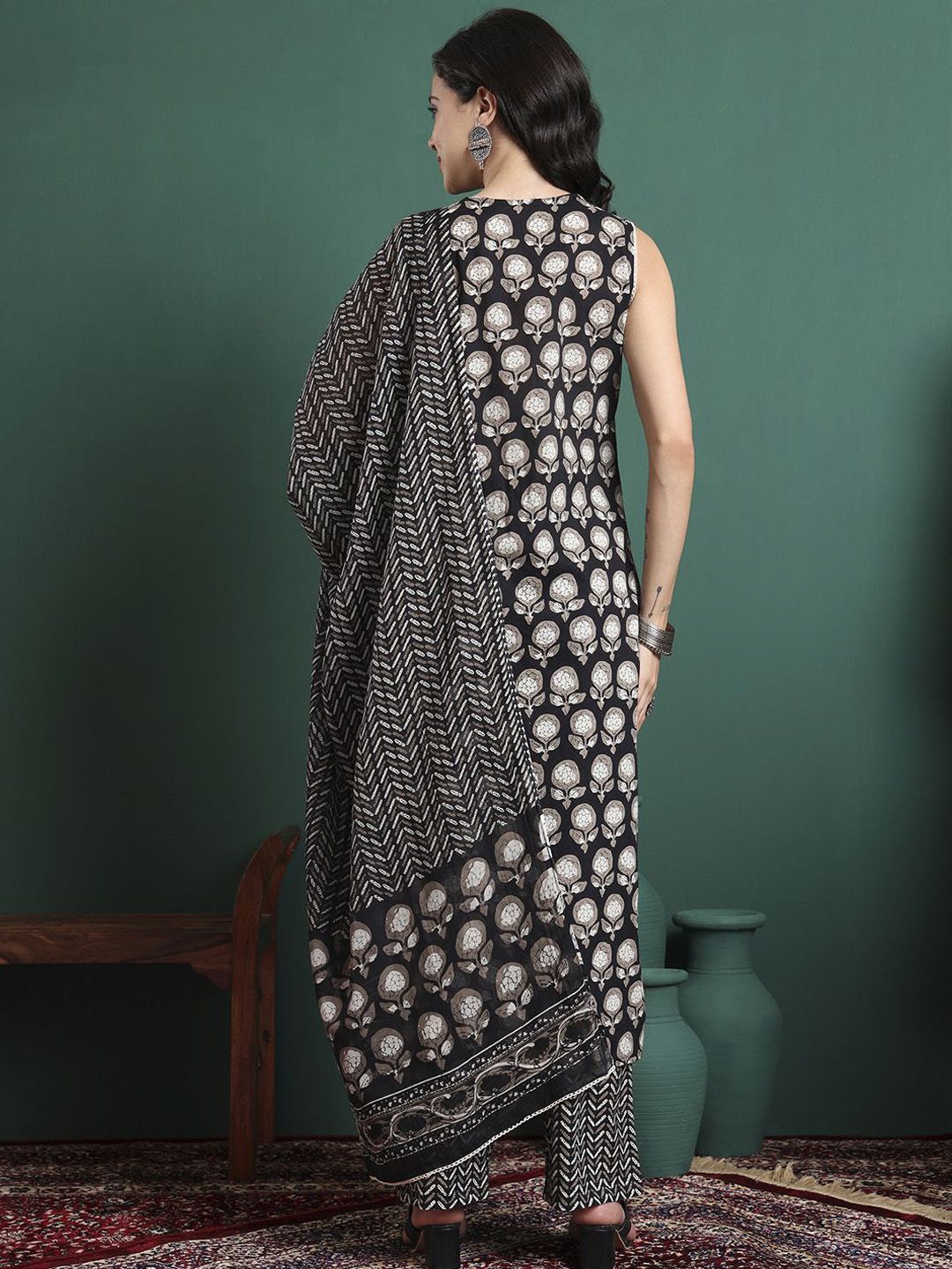 Dhiyona KL Women Ethnic Motifs Printed Pure Cotton Anarkali Kurta with Trouser & Dupatta