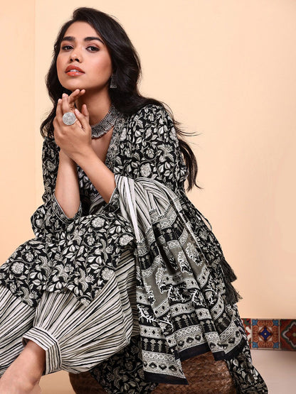 Dhiyona IS Women's Women Floral Printed Pleated Pure Cotton Kurta With Patiala & Dupatta