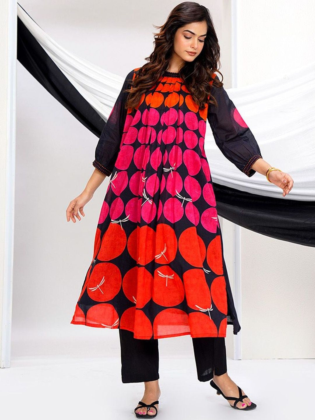 Dhiyona SN Printed Mandarin Collar Kurta & Trousers