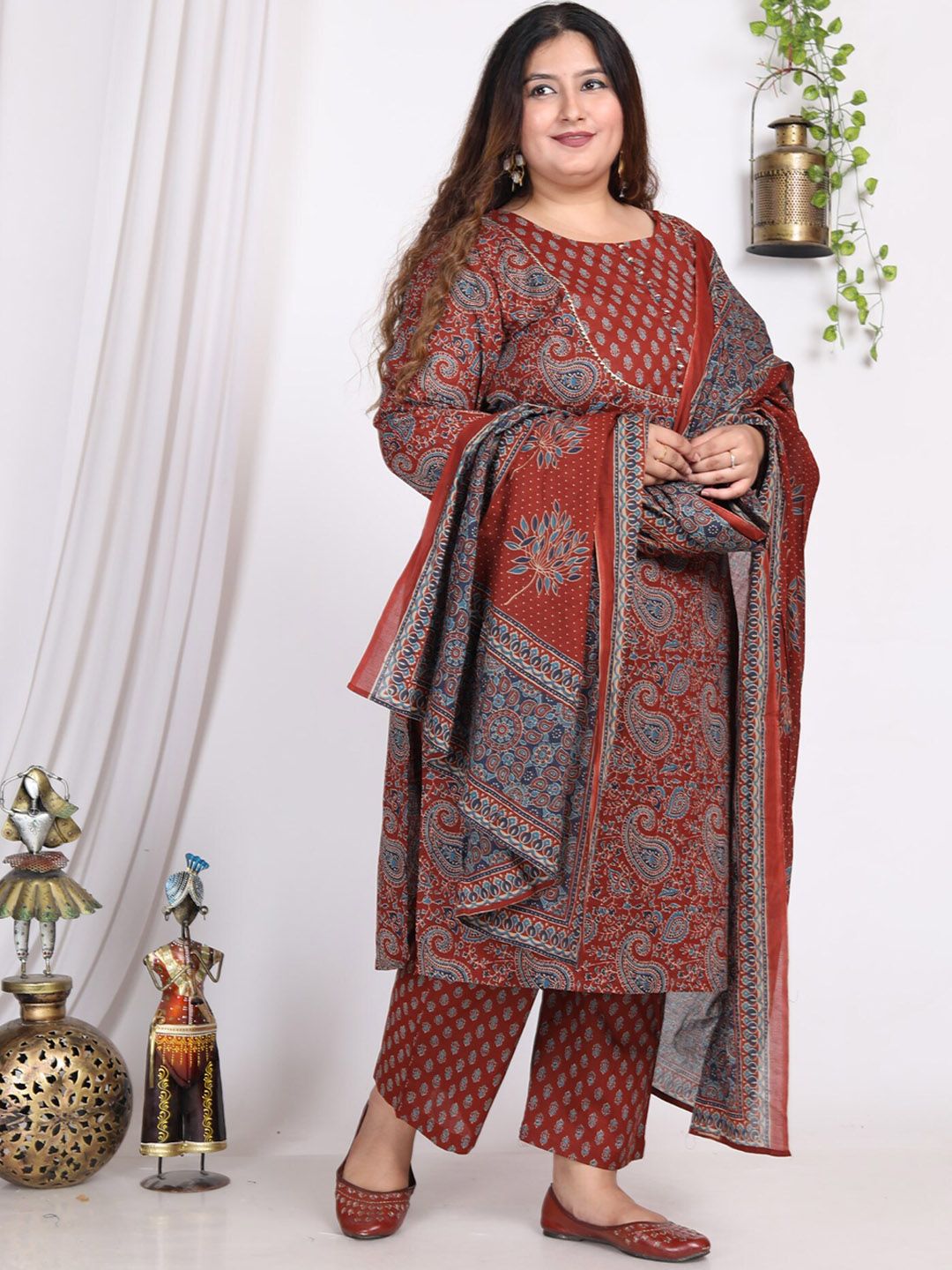 Dhiyona KL Plus Size Paisley Printed Pure Cotton Kurta with Trousers & Dupatta