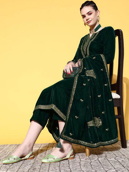 Women Floral Velvet Kurta Set