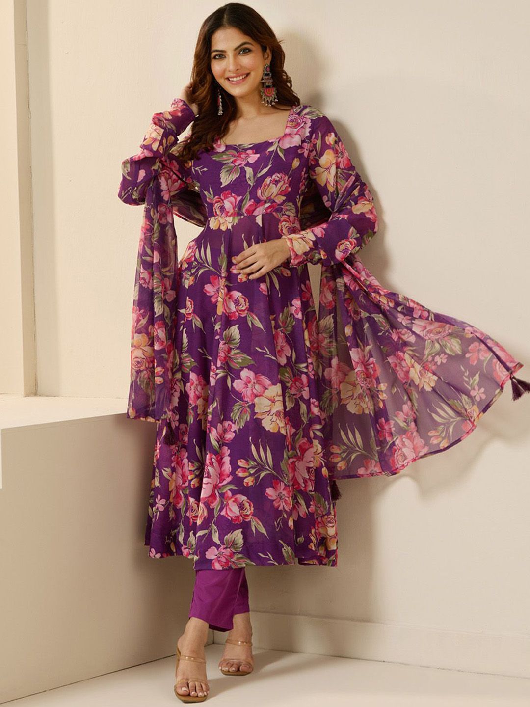 Dhiyona IS Women's Women Floral Printed Regular Kurta with Trousers & With Dupatta