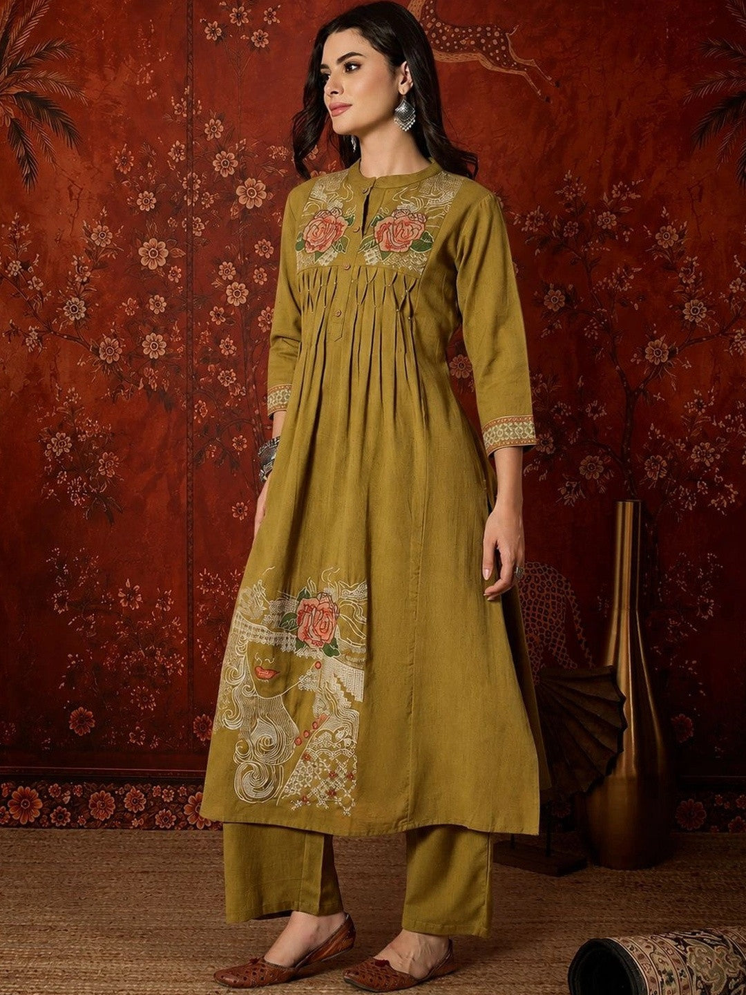 Women Floral Embroidered Empire Thread Work Kurta with Palazzos