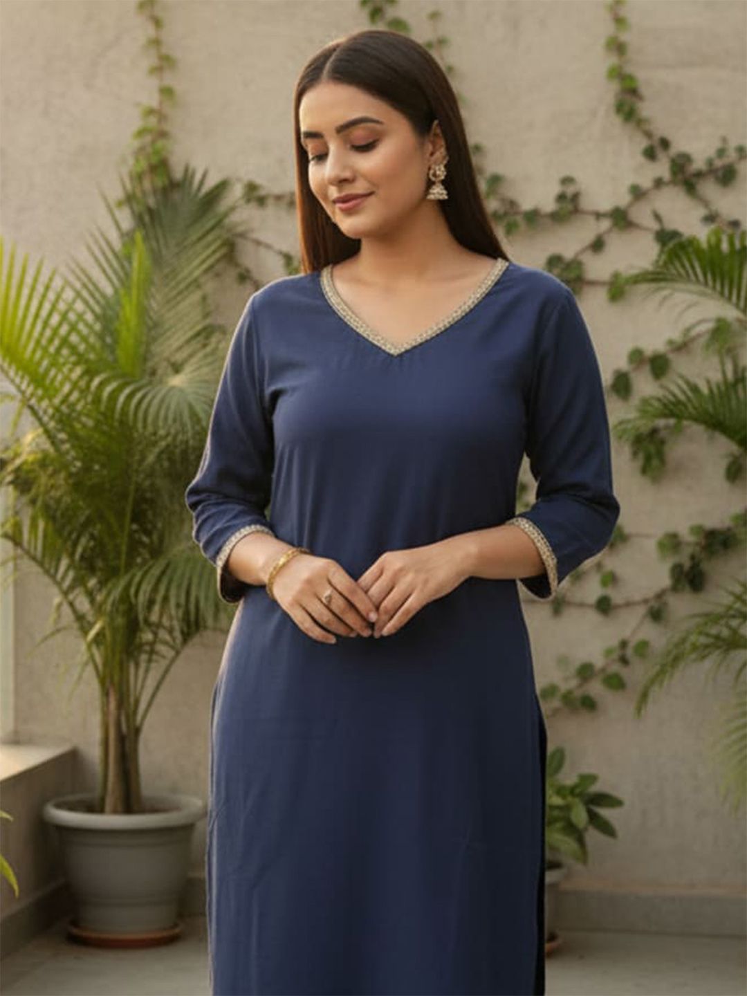 Dhiyona IE V-Neck Tunic With Trousers