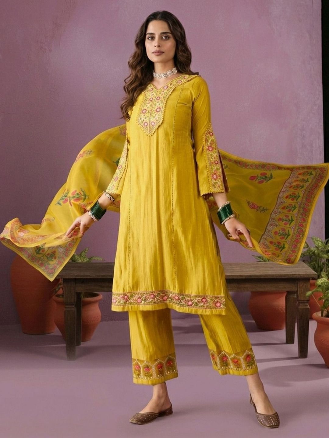 Dhiyona CH Women Floral Embroidered Regular Thread Work Kurta with Trousers & With Dupatta