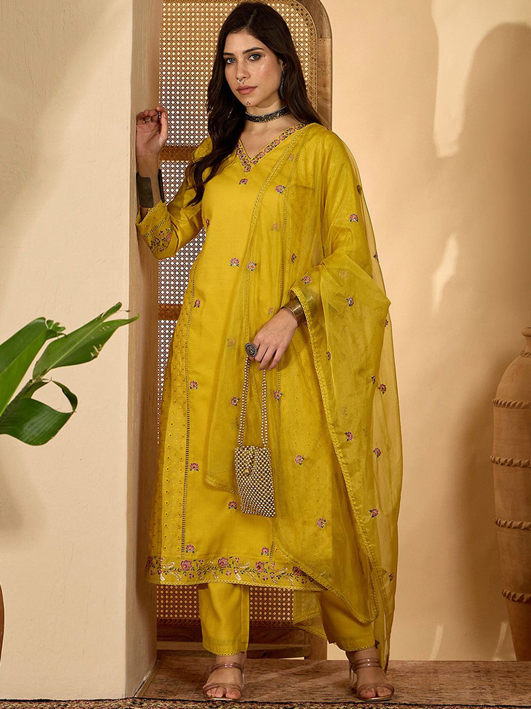 Dhiyona SN Women Floral Embroidered Kurta with Trousers & Dupatta