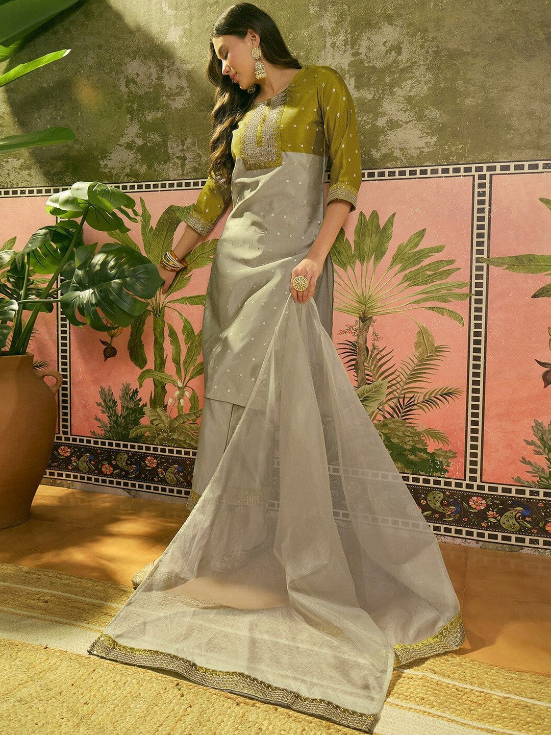 Dhiyona SN Embroidered Round Neck Kurta & Trousers with Dupatta