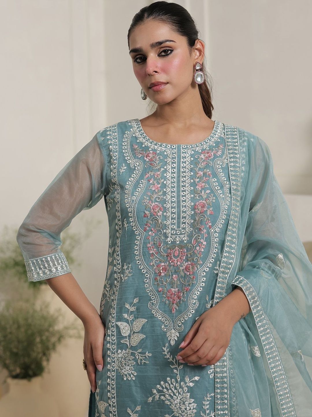 Women Floral Embroidered Kurta with Trousers & Dupatta