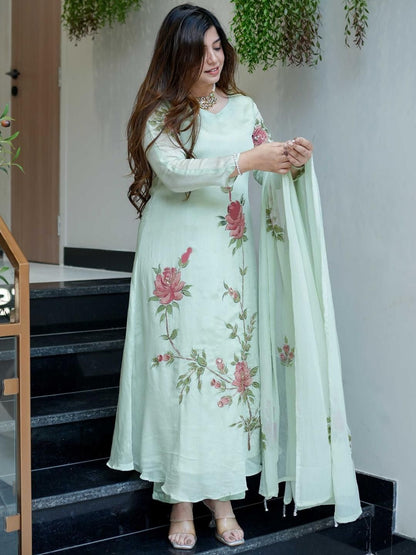 Dhiyona KL Women Green Silk Chiffon Printed Kurta Sets