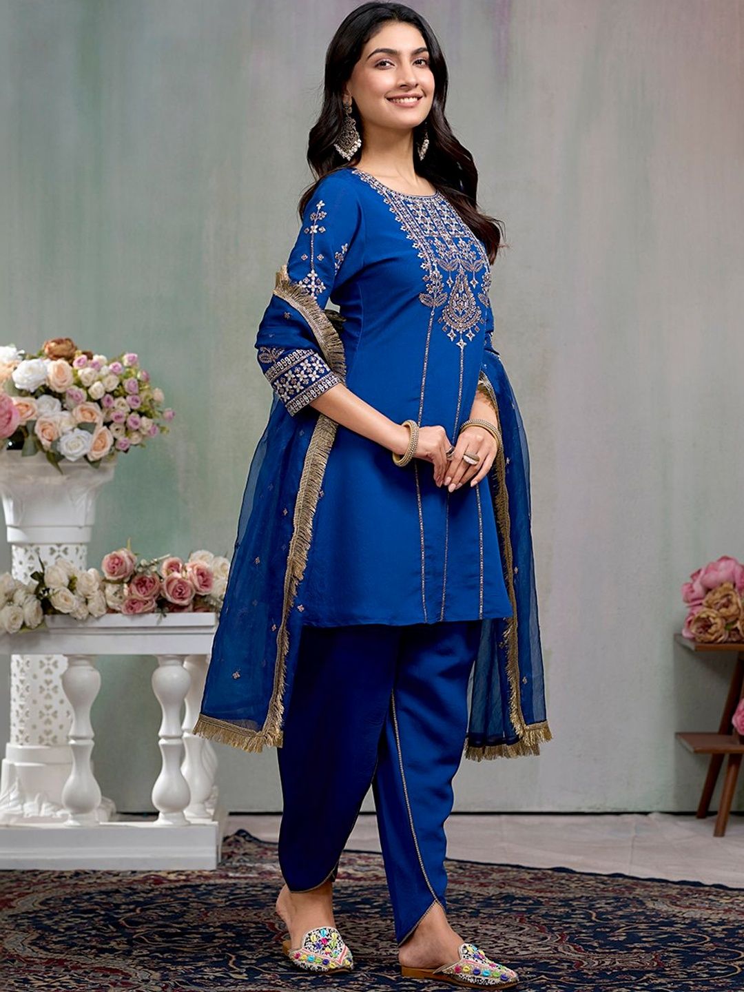 Dhiyona CH Women Ethnic Motifs Embroidered Regular Thread Work Kurta with Patiala & With Dupatta