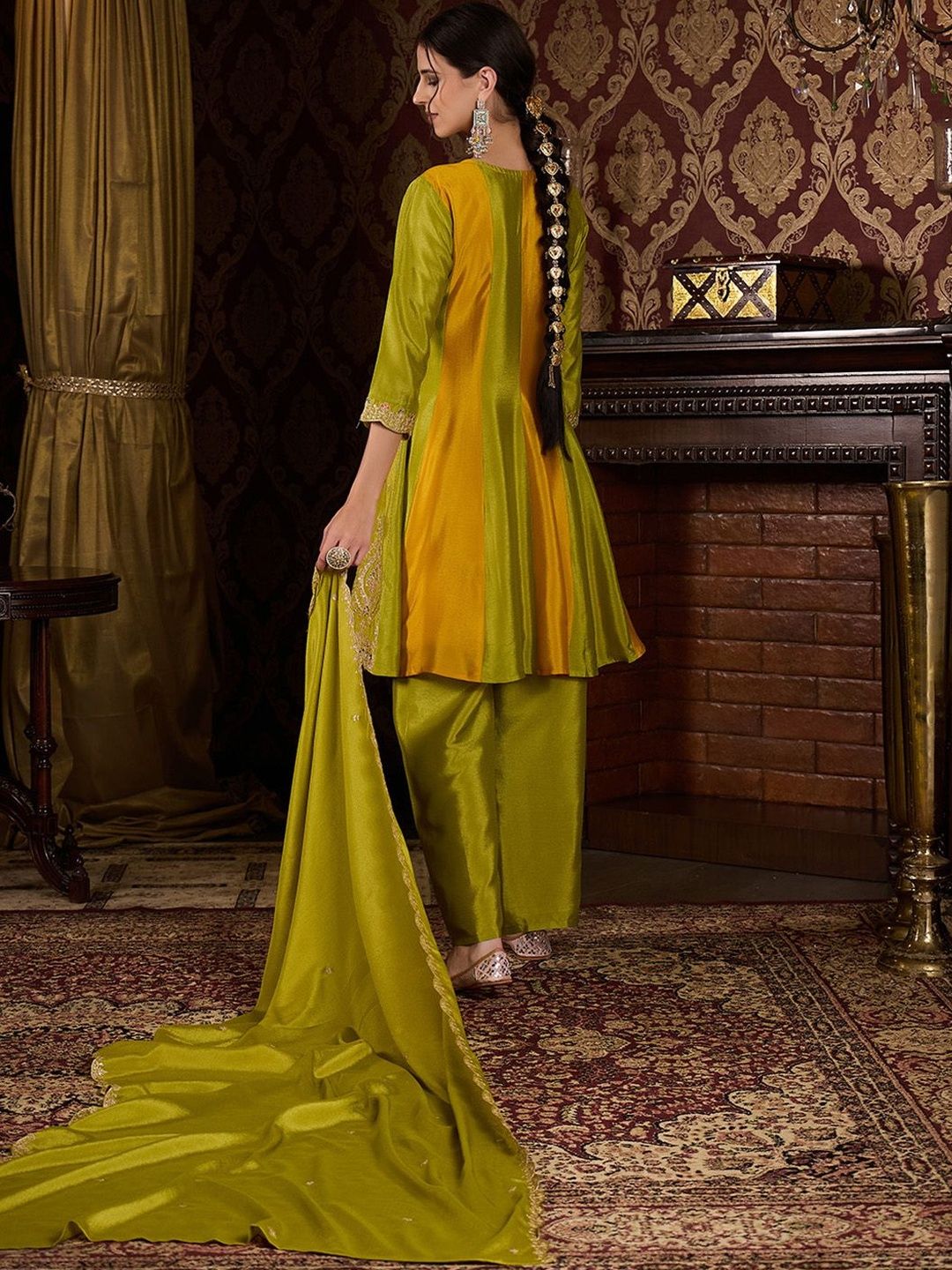 Dhiyona CH Women Ethnic Motifs Embroidered Tiered Thread Work Kurta with Palazzos & With Dupatta