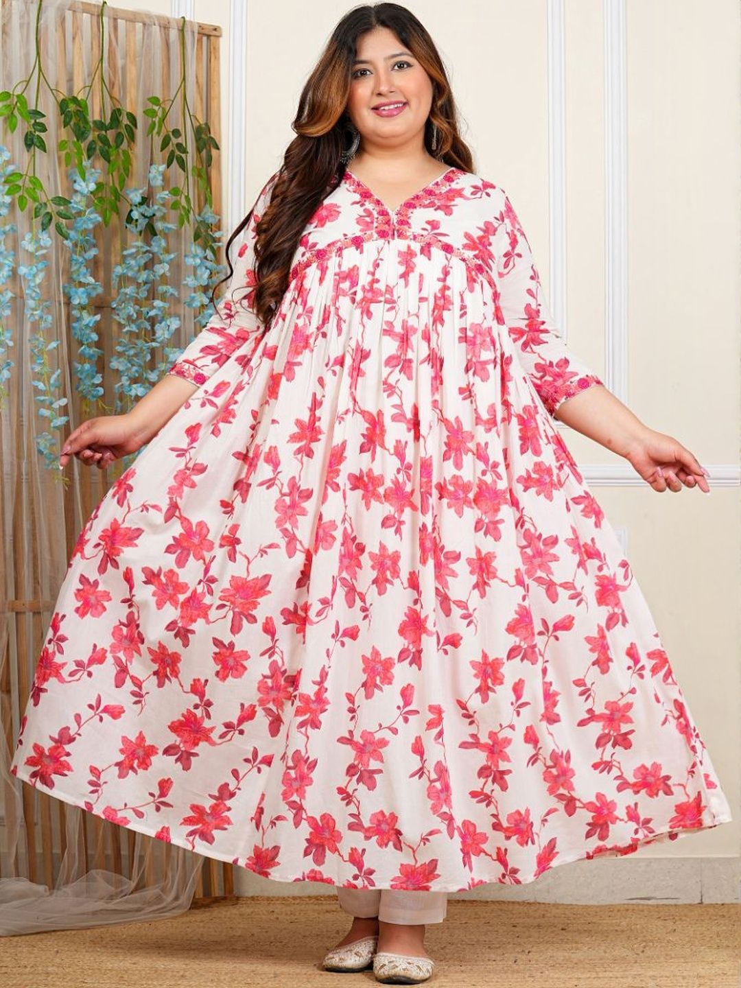 Dhiyona KL Floral Printed V-Neck Empire Pure Cotton Kurta With Trousers & Dupatta