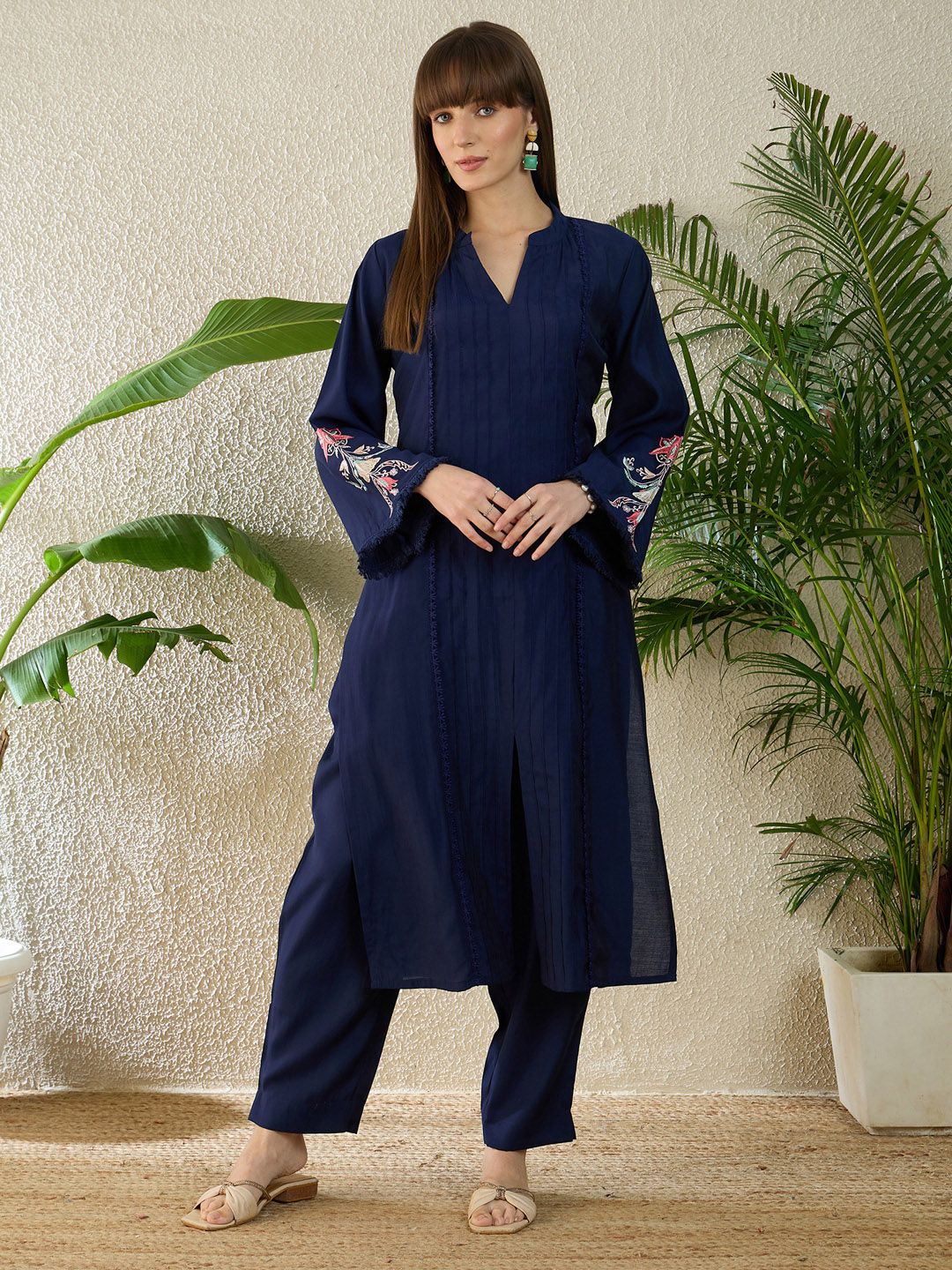 Dhiyona IE Embroidered Mandarin Collar-Neck Top With Trouser