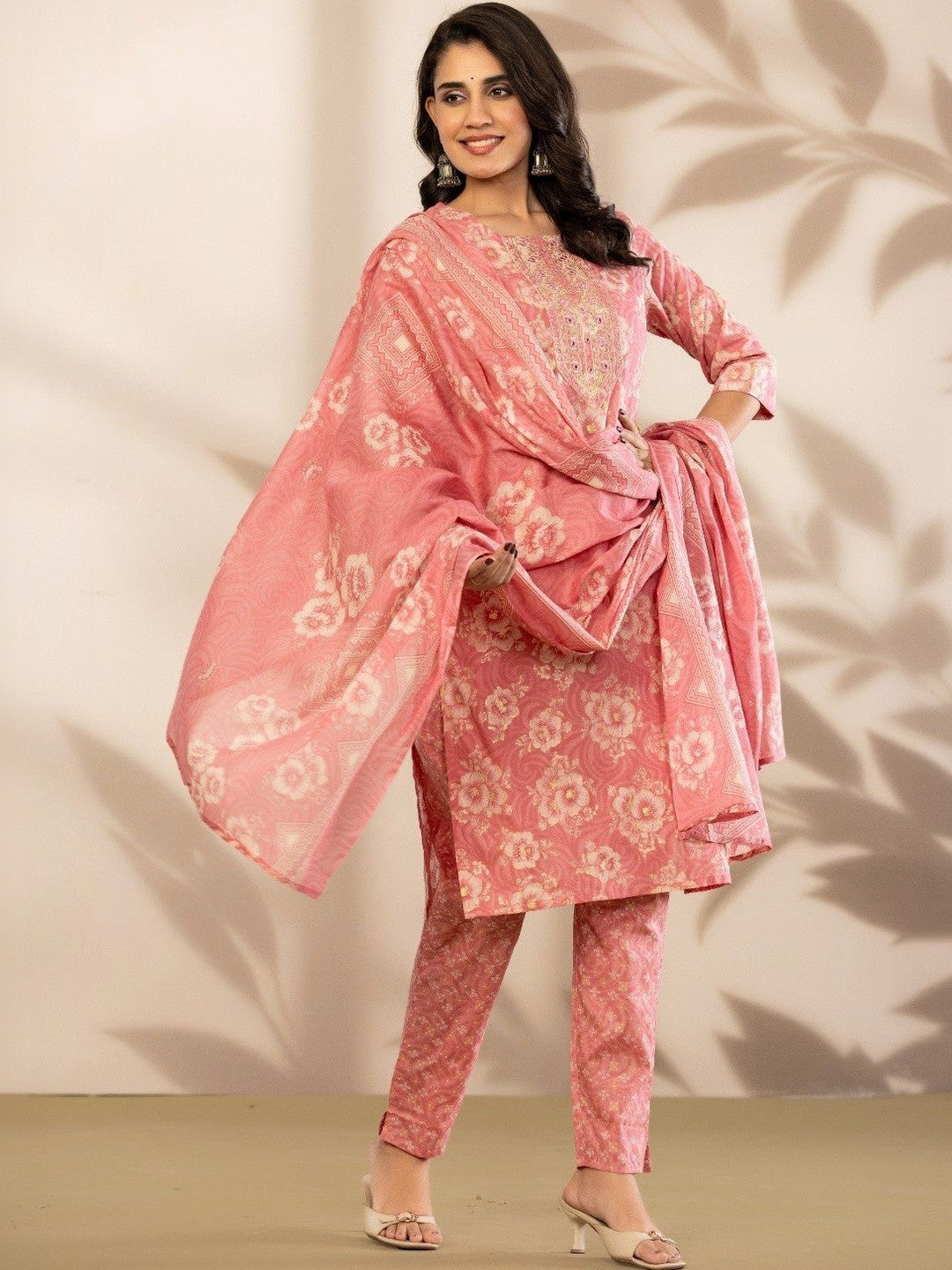 Women Floral Printed Regular Thread Work Pure Cotton Kurta with Trousers & With Dupatta