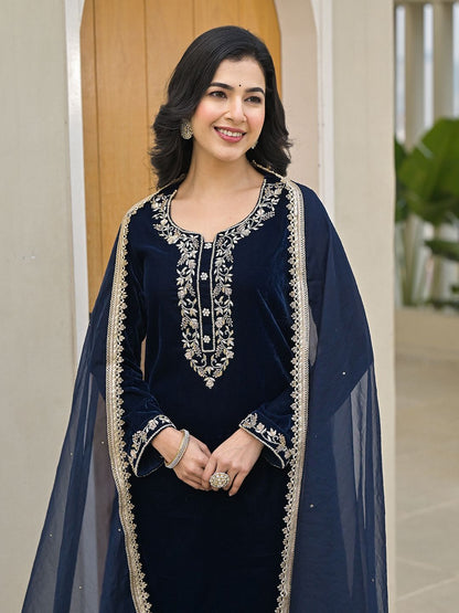 Dhiyona KL Floral Embroidered Stones & Beads Embellished Velvet Kurta & Trouser & Dupatta
