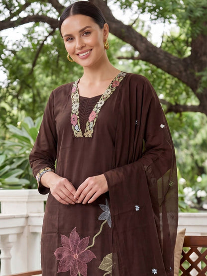 Women Floral Embroidered Regular Thread Work Pure Cotton Kurta with Trousers & With Dupatta