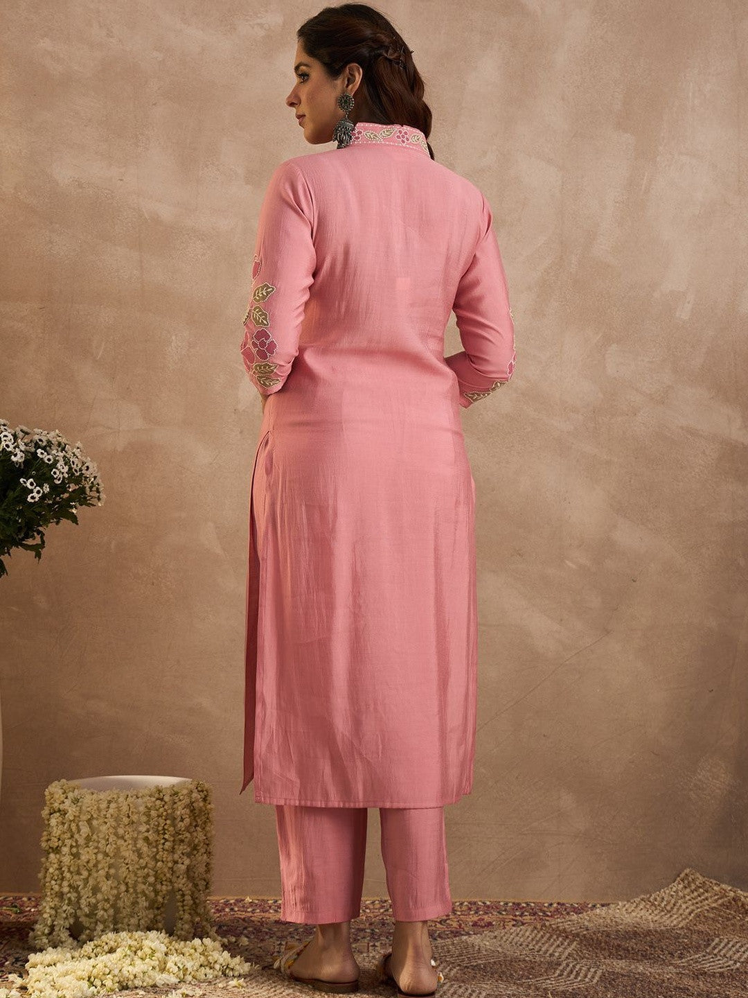Women Floral Embroidered Kurta with Trousers