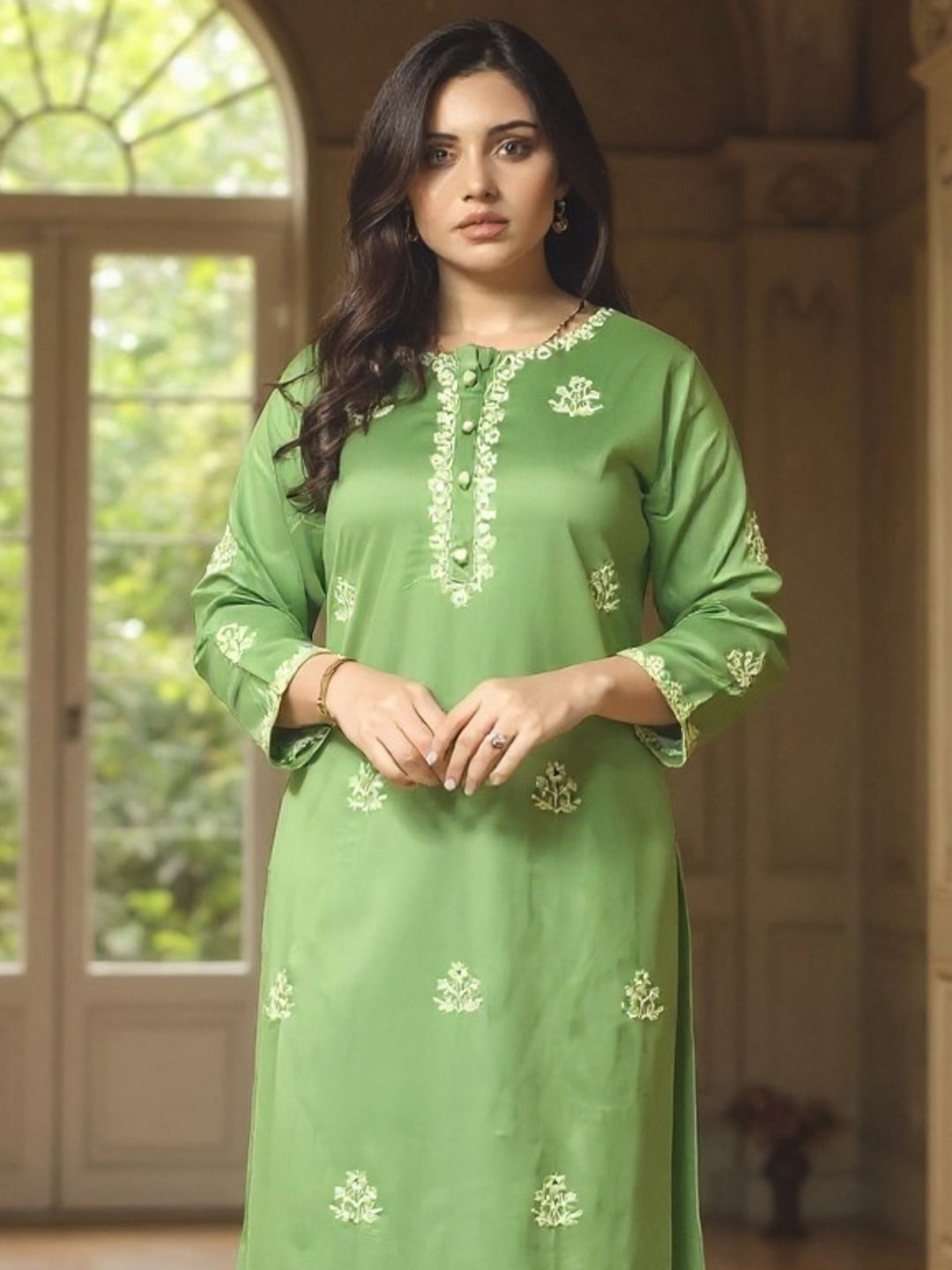 Dhiyona IE Floral Embroidered Round Neck Tunic With Trousers