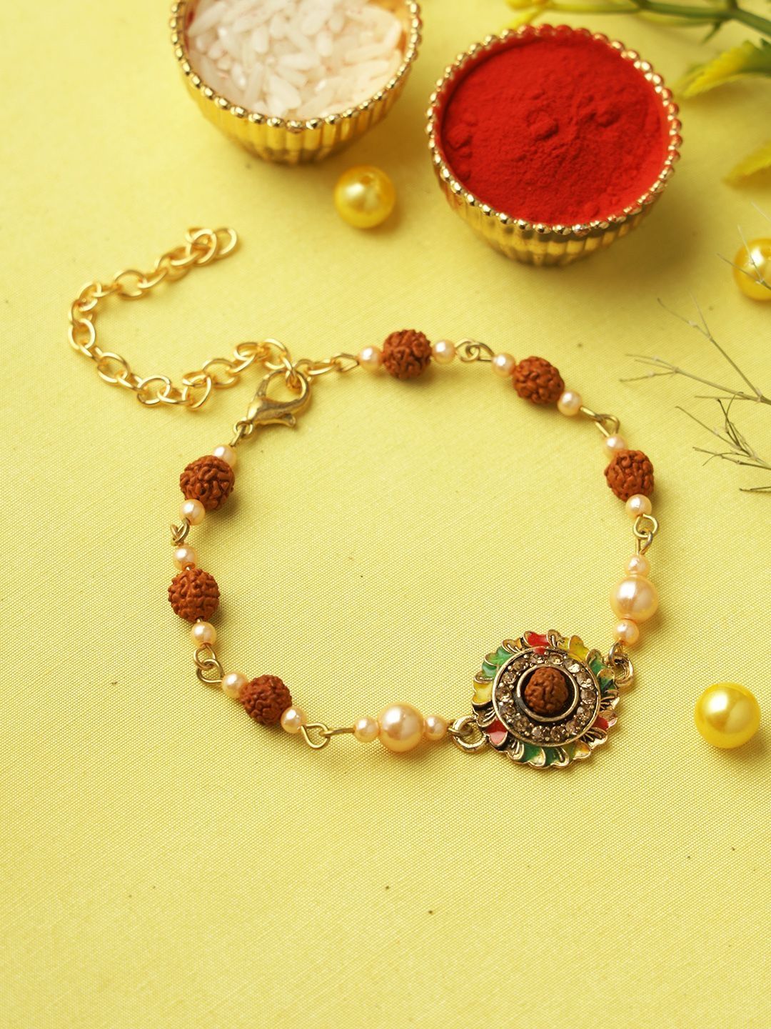 Dhiyona Rakhi