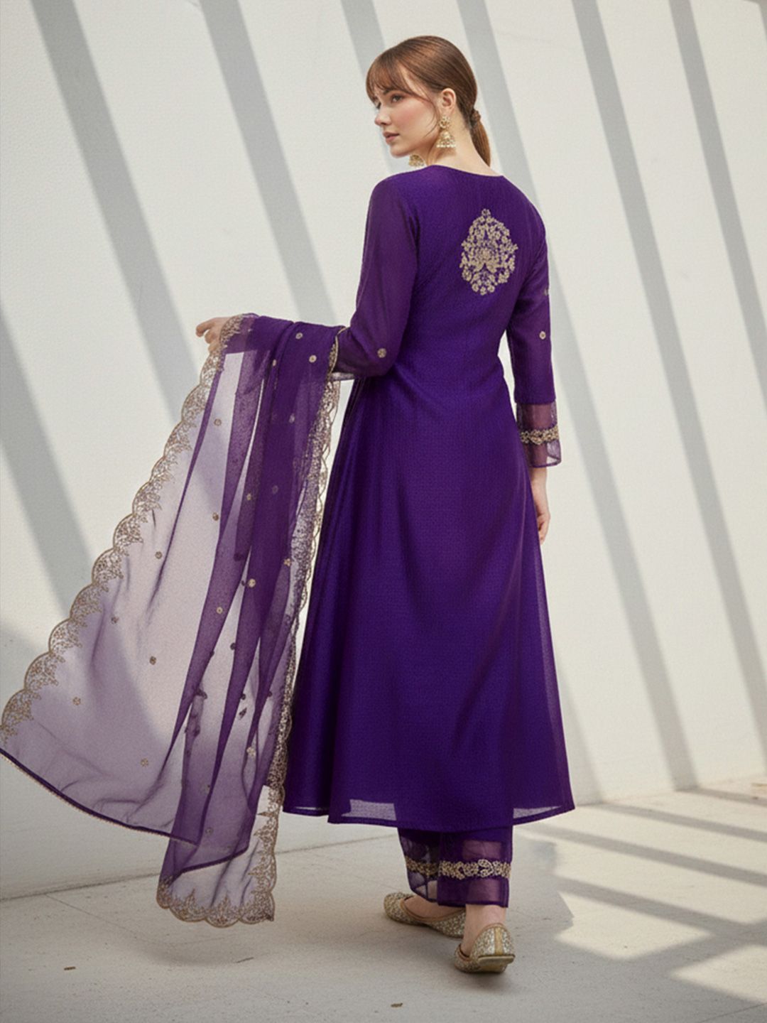 Dhiyona CH Women Ethnic Motifs Embroidered Regular Thread Work Kurta with Trousers & With Dupatta